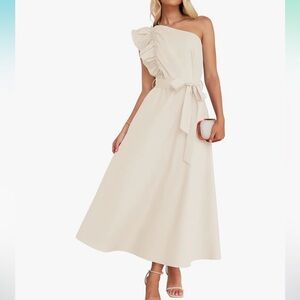 Zesica Apricot dress NWT